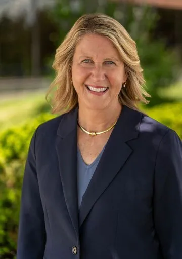 beth-roberts.png